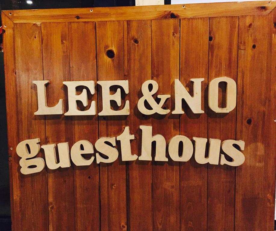 Lee & No Guesthouse Hongdae Сеул Екстер'єр фото