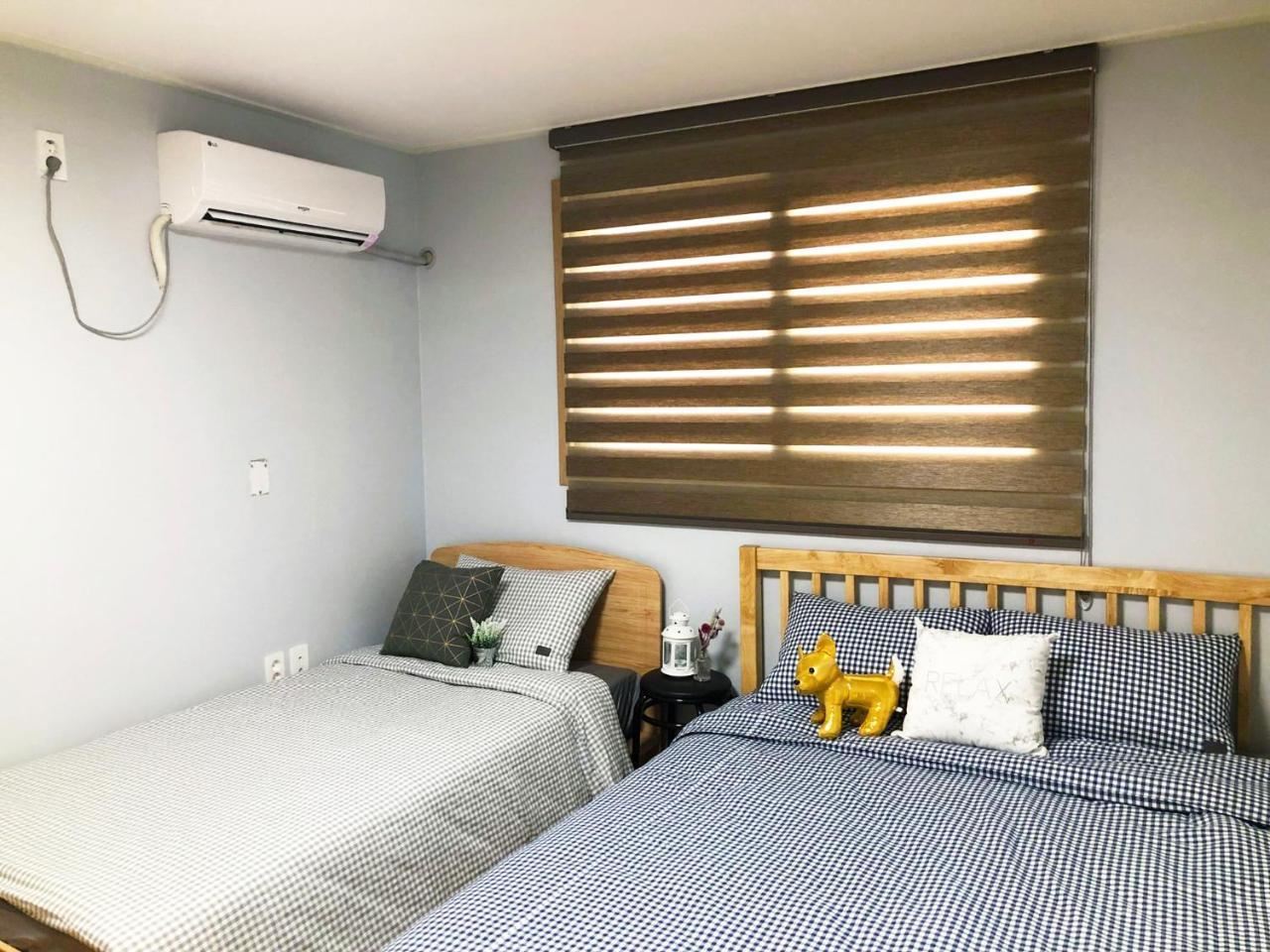 Lee & No Guesthouse Hongdae Сеул Екстер'єр фото