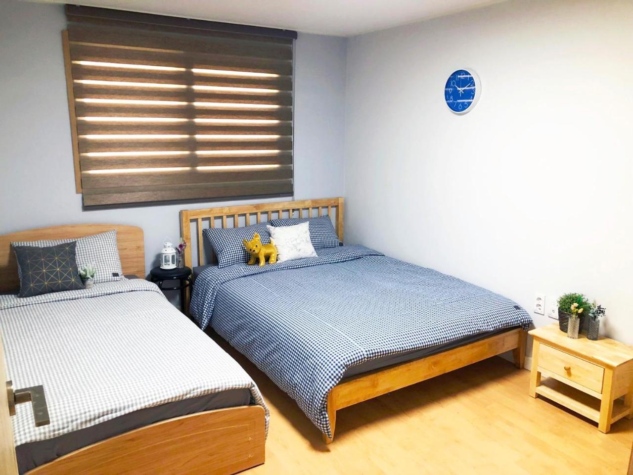 Lee & No Guesthouse Hongdae Сеул Екстер'єр фото